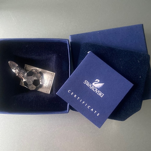 Swarovski soccer statuette - Picture 1 of 3